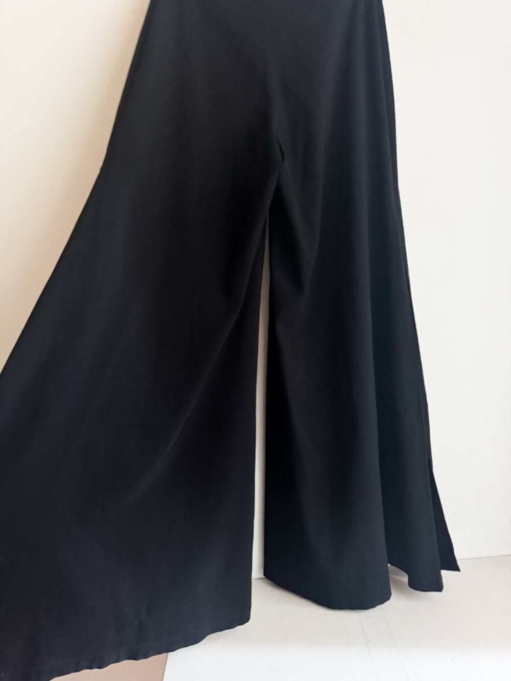 Vintage 90s BEBE Made in France Low Rise Palazzo Pants w Side Slits Black S - Picture 10 of 10